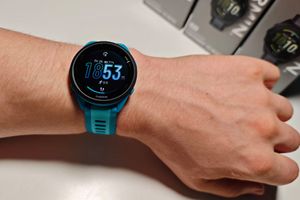 Обзор Garmin Forerunner 165: Бюджетный, но все еще многофункциональный фото