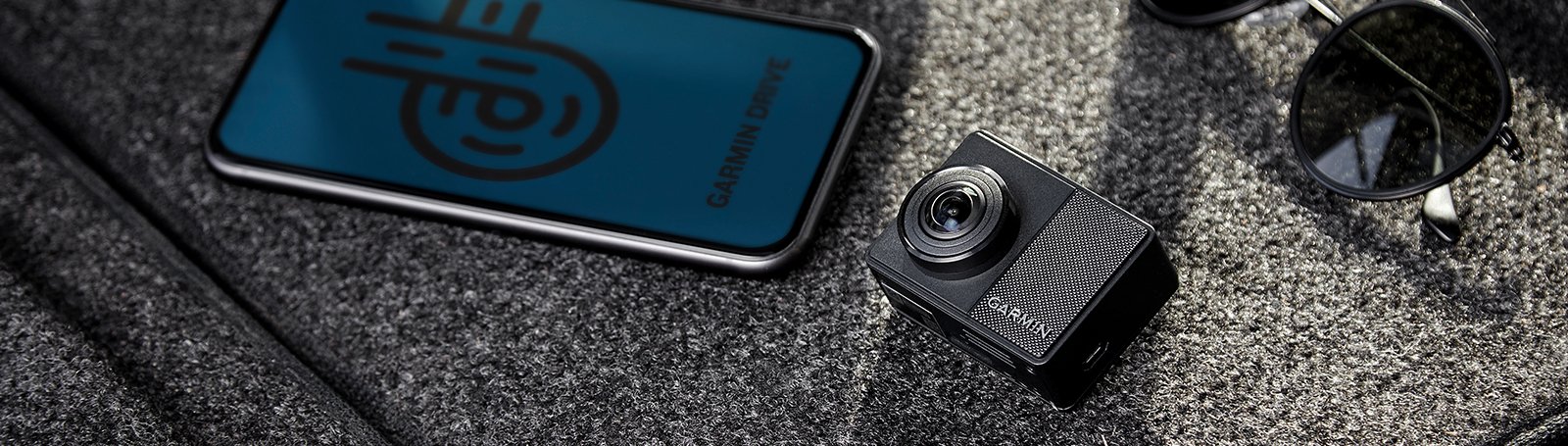 Відеореєстратор Garmin Dash Cam 47 57 67W 1