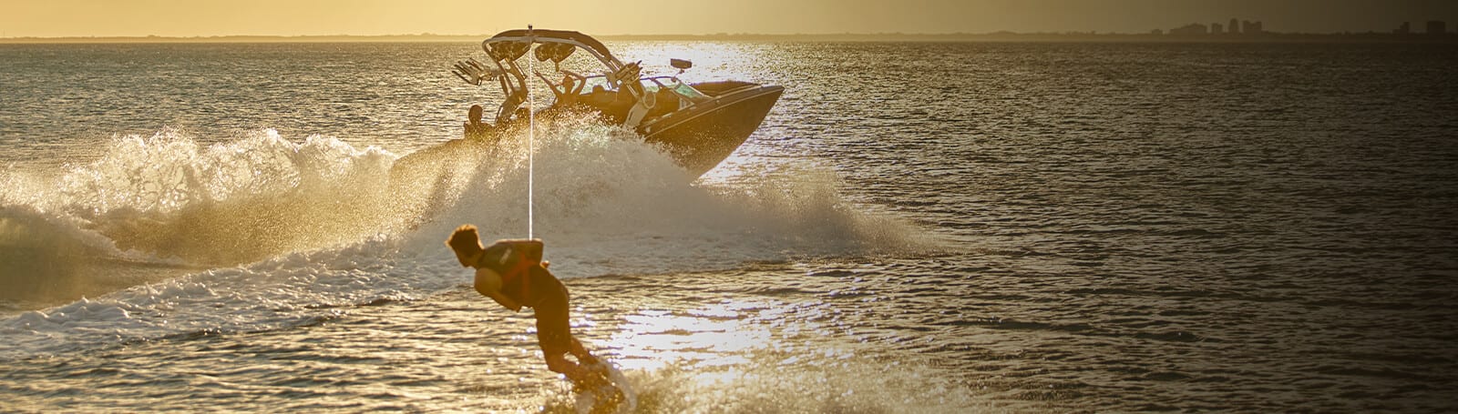 Fusion Signature Series 3i Marine Wake Tower Speakers