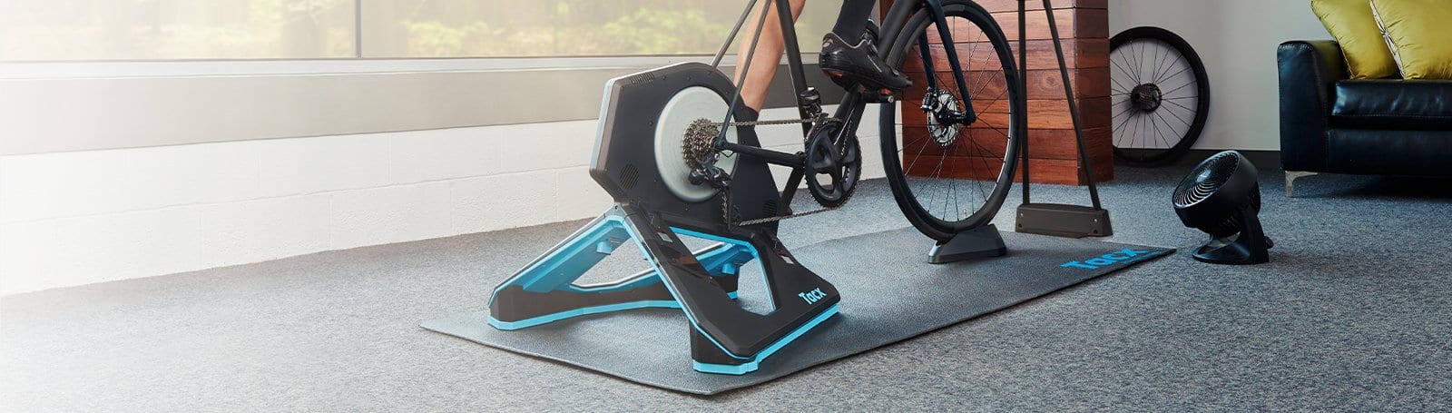 Платформа Garmin Tacx NEO Motion